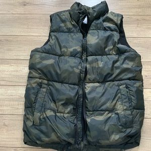 🛍Camo boys puffy vest🛍